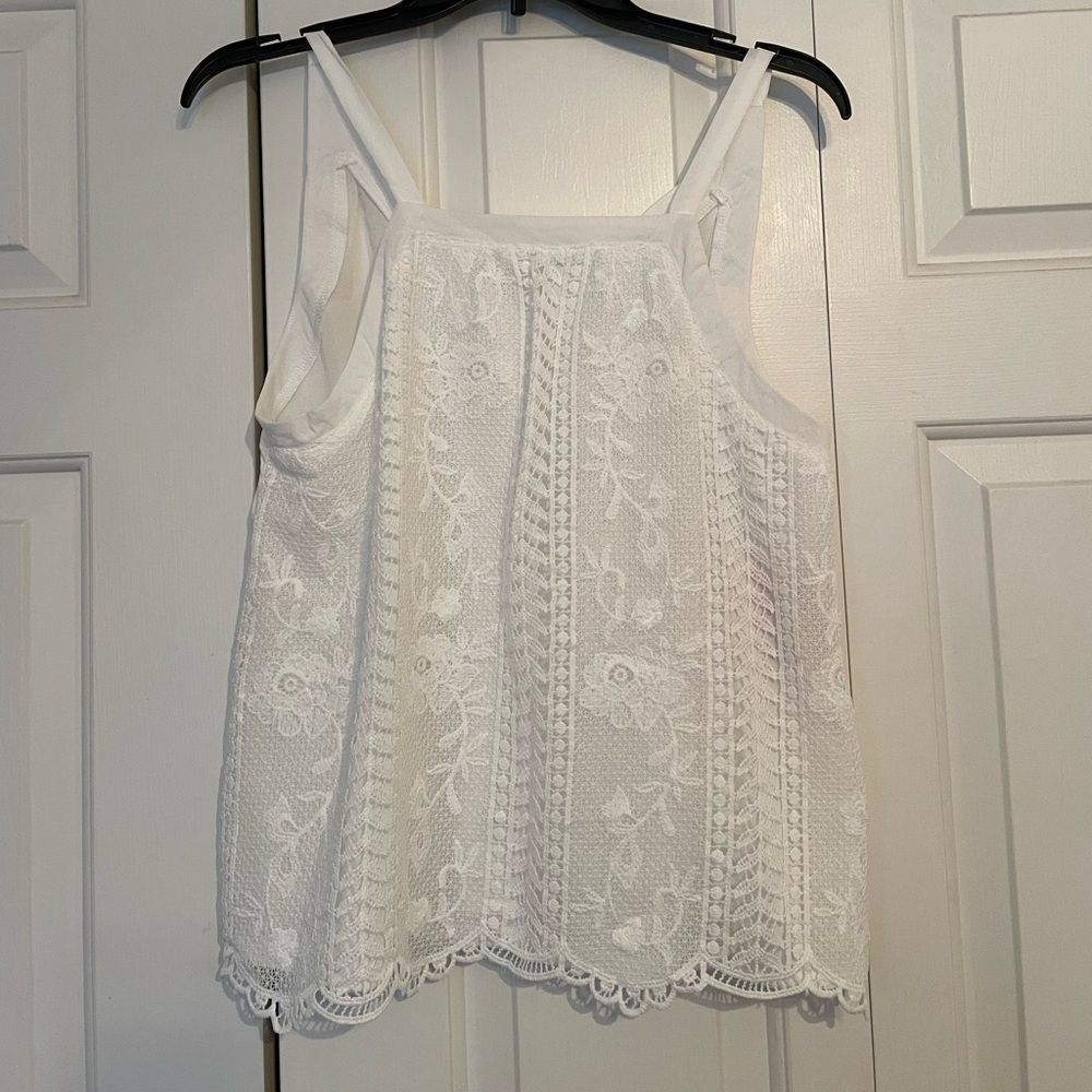 NWT White Floral Lace Blouse